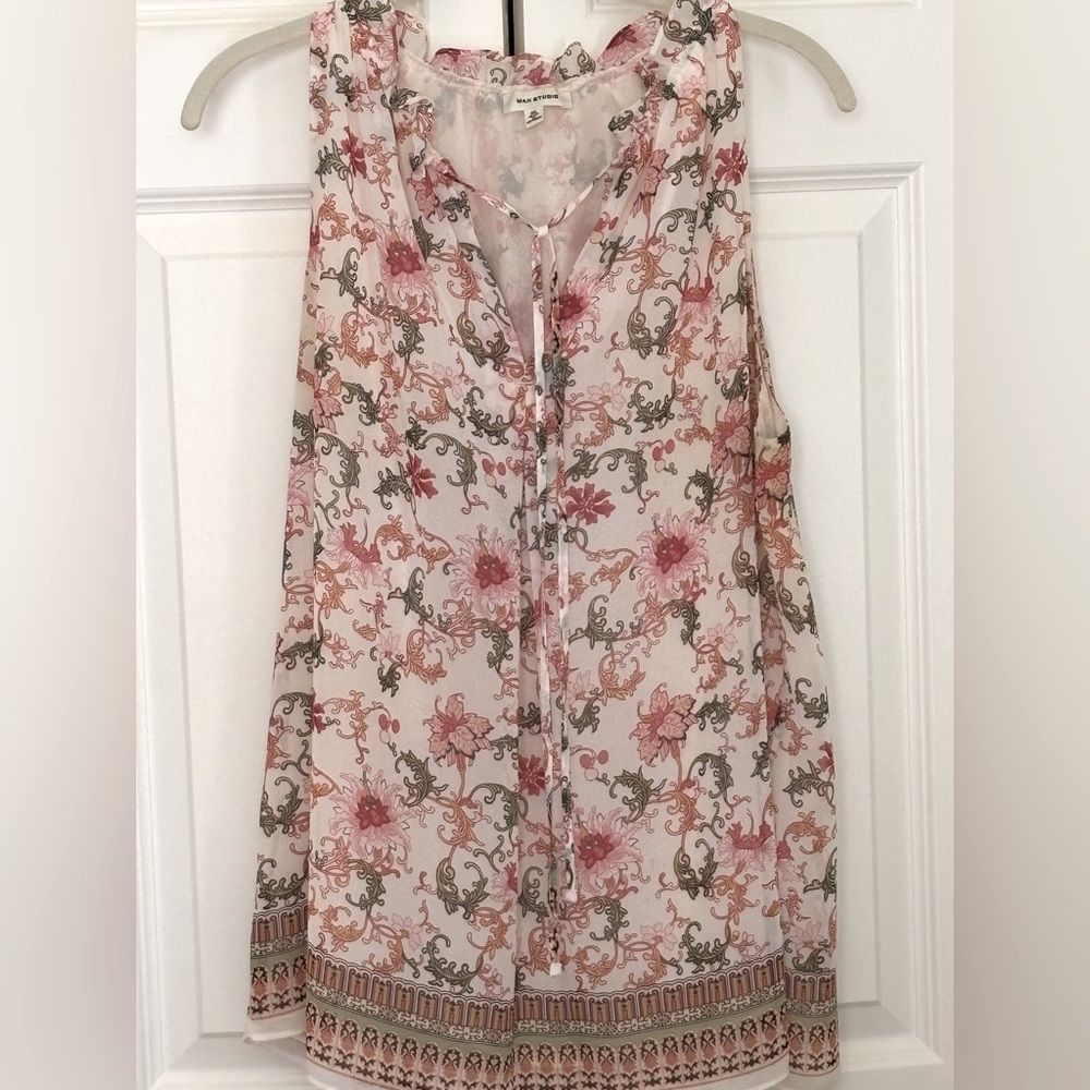 Max Studio Sleeveless floral top Size XL